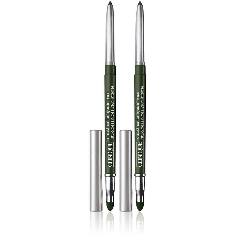 Zwei Clinique Quickliner™ Eyeliner in Dunkelgrün mit silbernen Kappen.