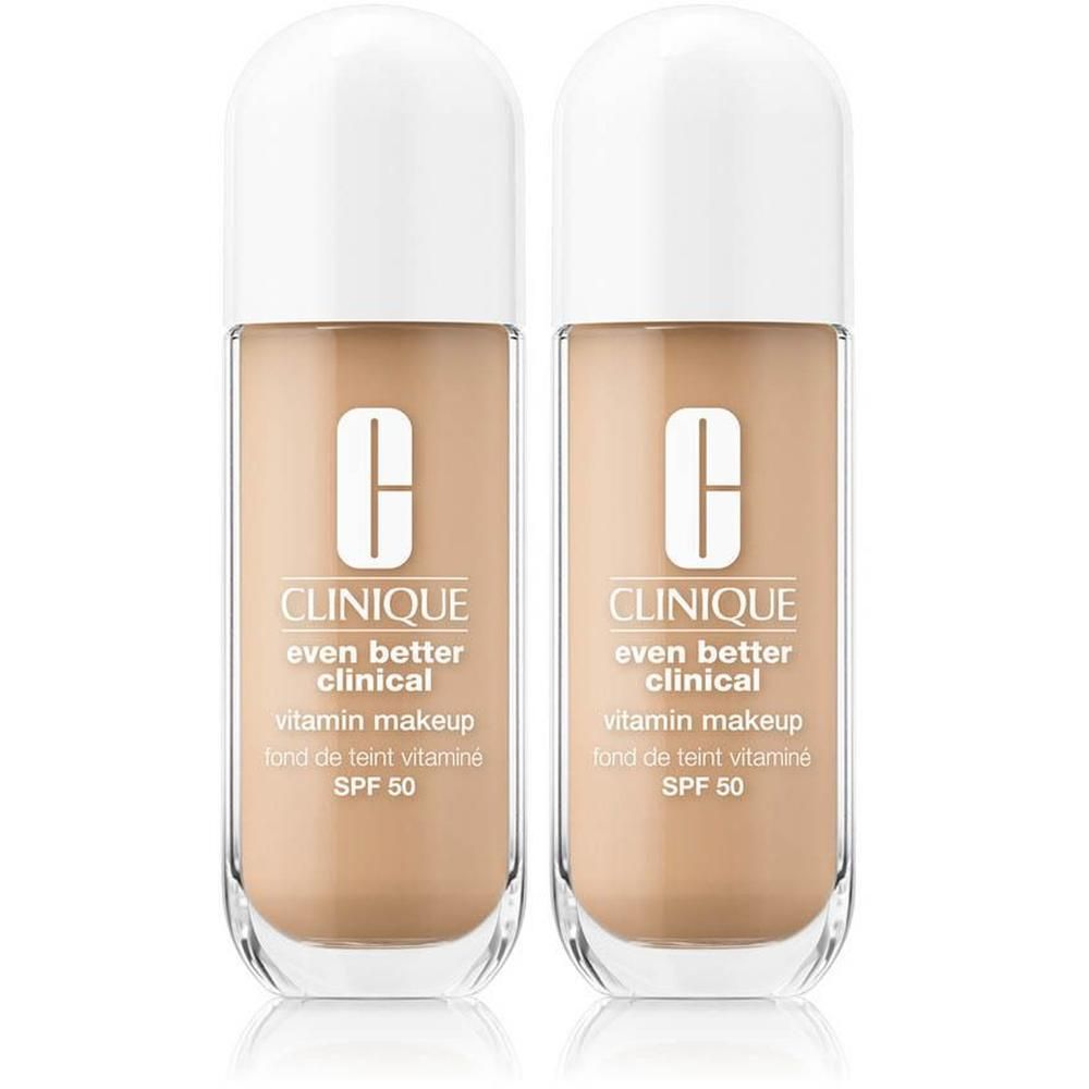 Zwei Flaschen Clinique Even Better Clinical Vitamin Makeup SPF 50 in hellem mittlerem Cool-Ton.
