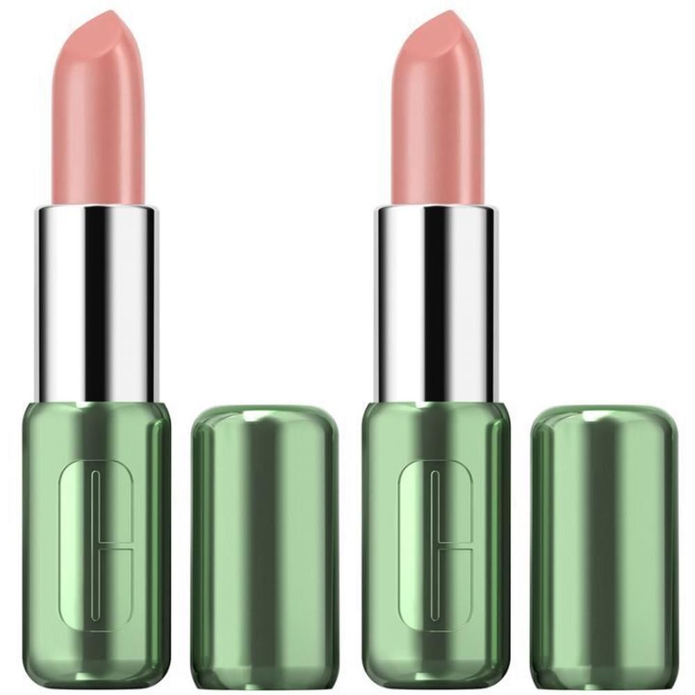 Zwei Clinique Pop Lippenstifte in Satin Beige Pop mit silbernen Kappen und grünen Behältern.
