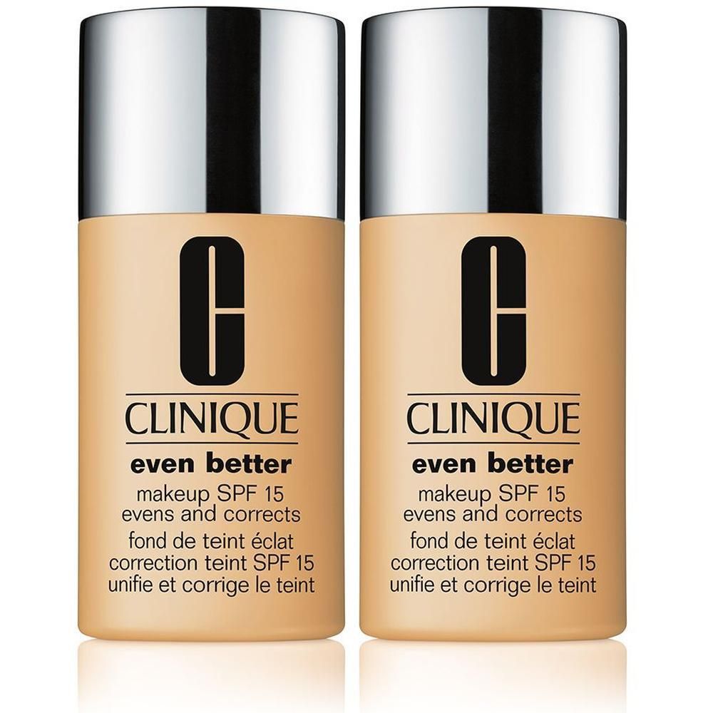 Deux flacons de fond de teint Clinique Even Better SPF 15, teinte Honey.