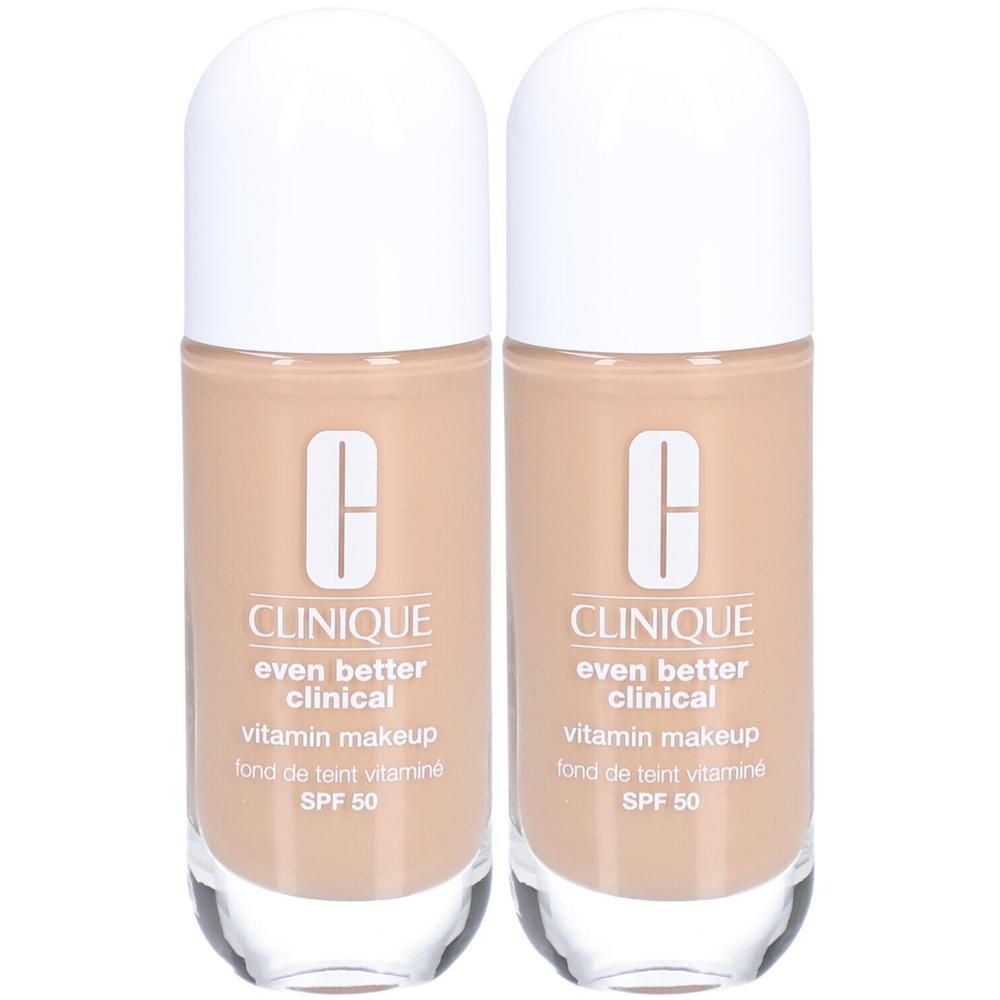 Zwei Flaschen Clinique Even Better Clinical Make-up mit SPF 50.