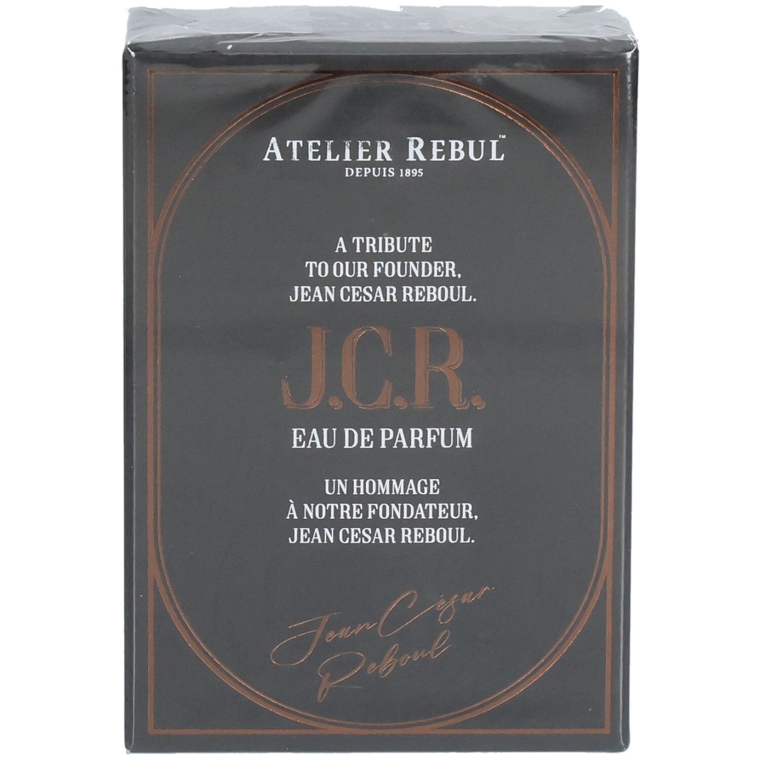 Schwarze Parfümverpackung mit goldener Schrift. Zeigt Atelier Rebul J.C.R. Eau de Parfum.