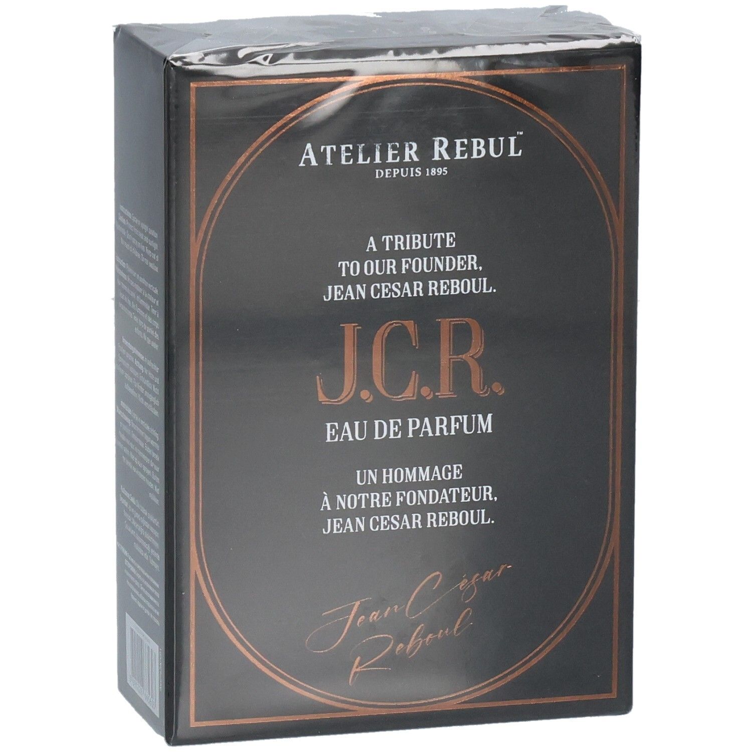 Schwarze Parfümverpackung mit goldener Schrift. Zeigt Atelier Rebul J.C.R. Eau de Parfum.