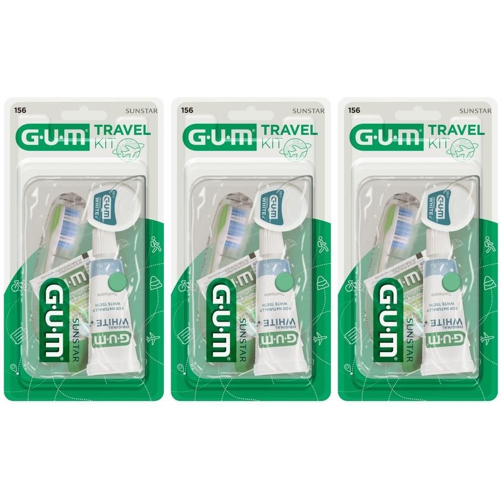 Trois kits de voyage GUM Original White sous blister. Chaque kit contient une brosse à dents, du dentifrice et du fil dentaire.