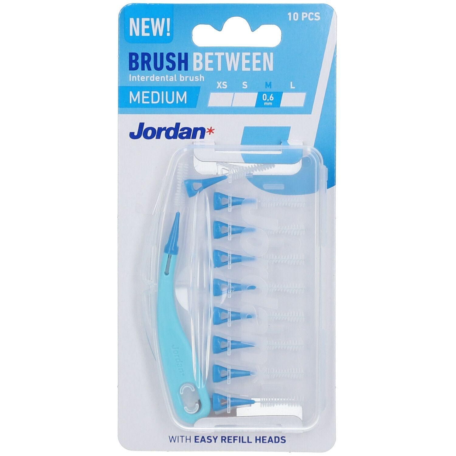 Jordan Interdentalbürste Medium, 10 Stück im Blisterpack. Bürste mit blauem Griff und 9 Ersatzköpfen.