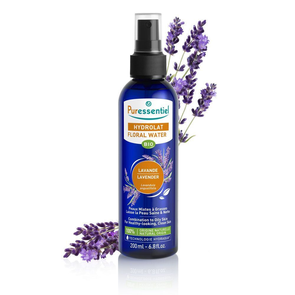 Eine Puressentiel Lavendel Floral Water BIO Sprühflasche mit Lavendelzweigen, 200ml.