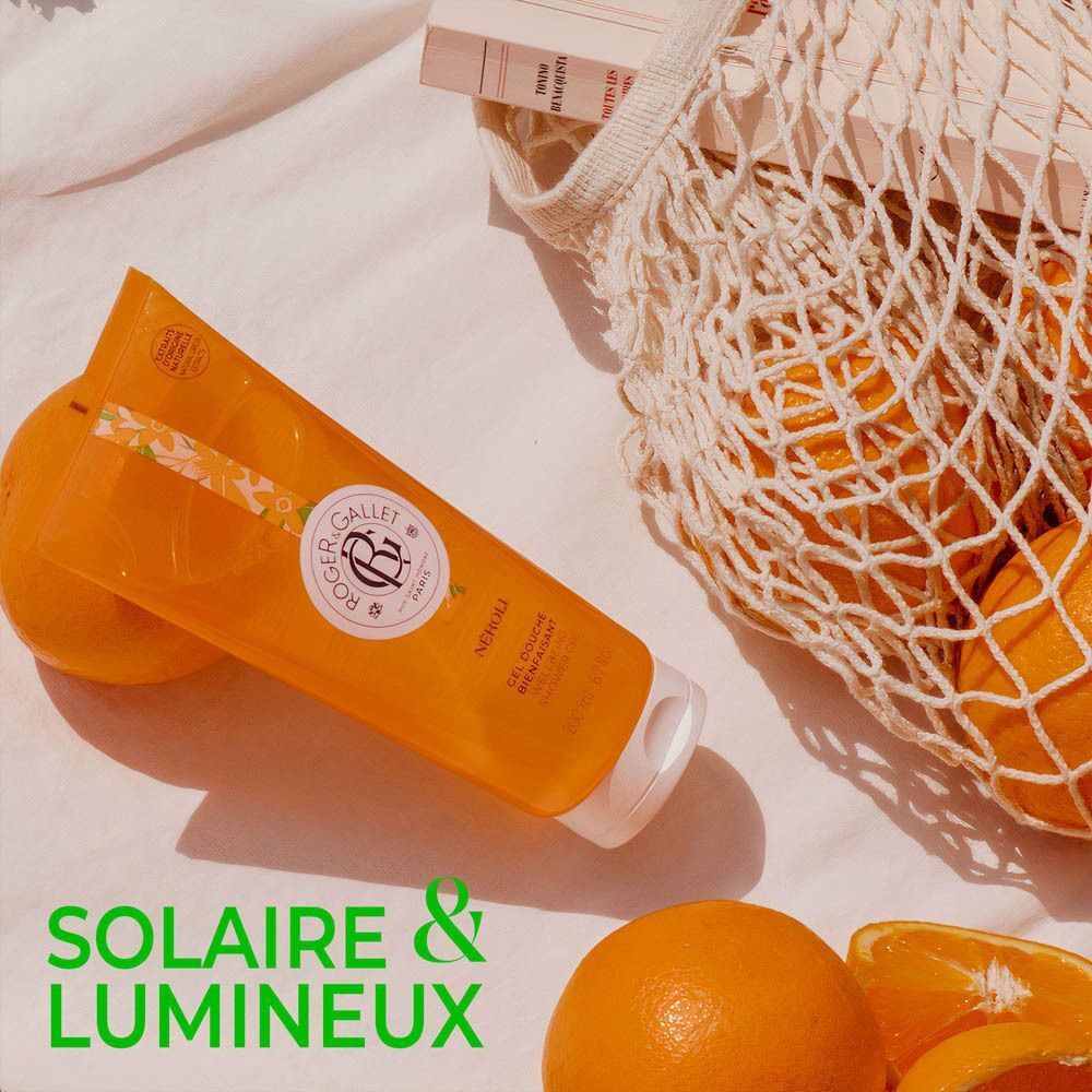 Gel douche Roger & Gallet NÉROLI avec des fleurs et de l'aloe vera.