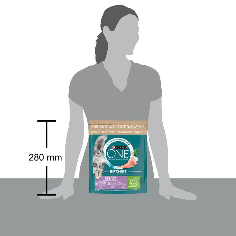 Purina One Sensitive Trockenfutter für Katzen, 800g Beutel. Höhe 280mm.