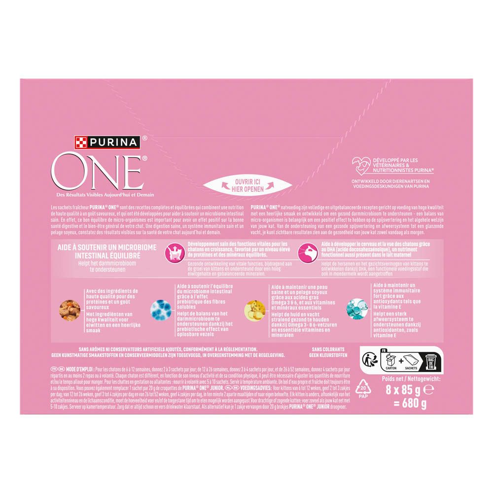 Rückseite einer Purina One Junior Katzenfutter-Packung, rosa mit Produktinformationen und Abbildungen.