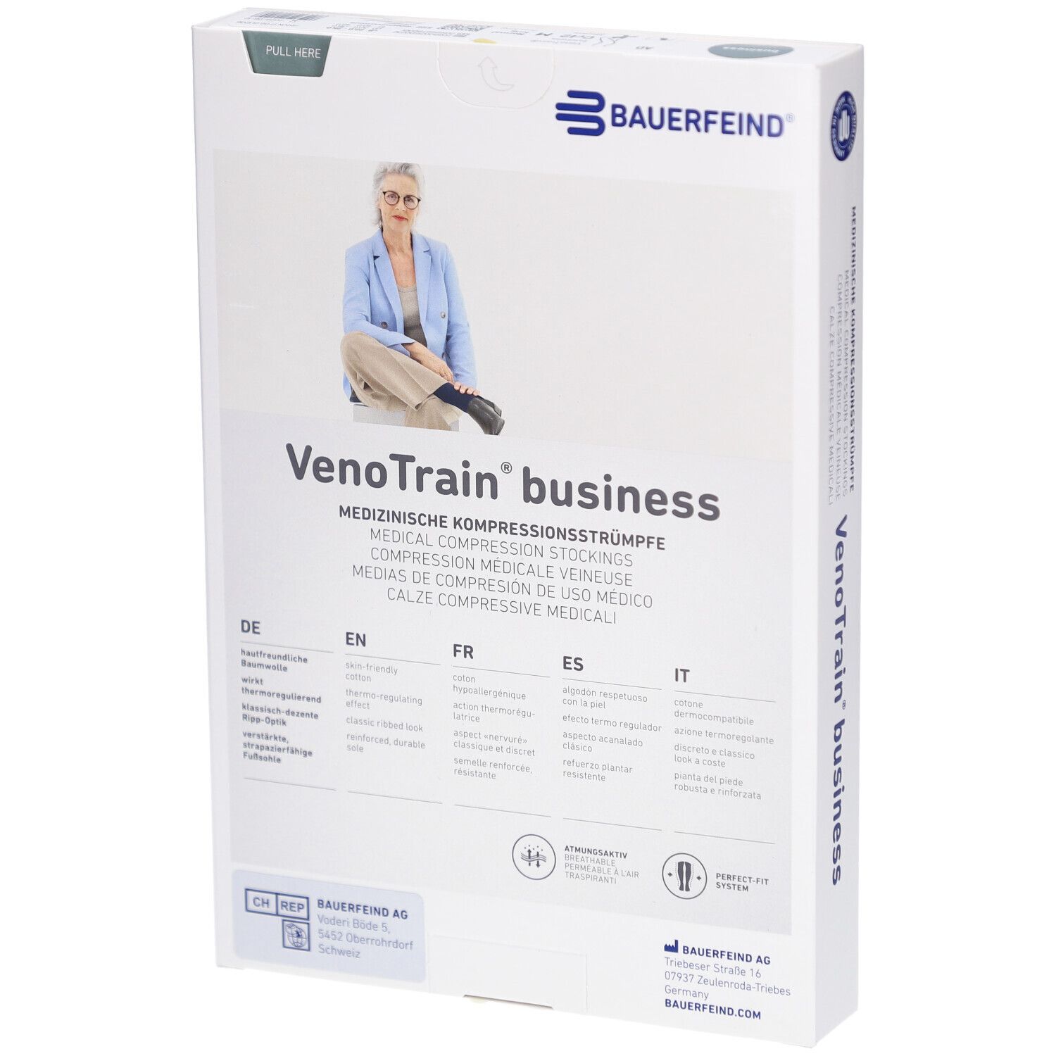 Verpackung mit Kompressionsstrümpfen. Marke: Bauerfeind. Produktname: VenoTrain business. Rückseite mit Produktinformationen in verschiedenen Sprachen.