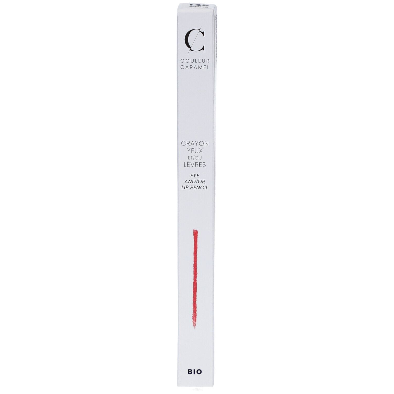 Boîte blanche avec trait rouge. Texte: COULEUR CARAMEL, CRAYON YEUX ET/OU LEVRES, BIO. Emballage produit.