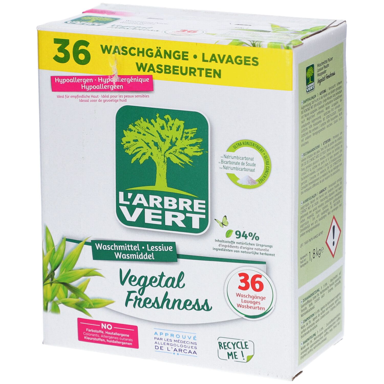 Karton L'ARBRE VERT Waschmittel Pulver. Grün-gelbe Verpackung mit Logo und Schriftzug. 36 Waschgänge.