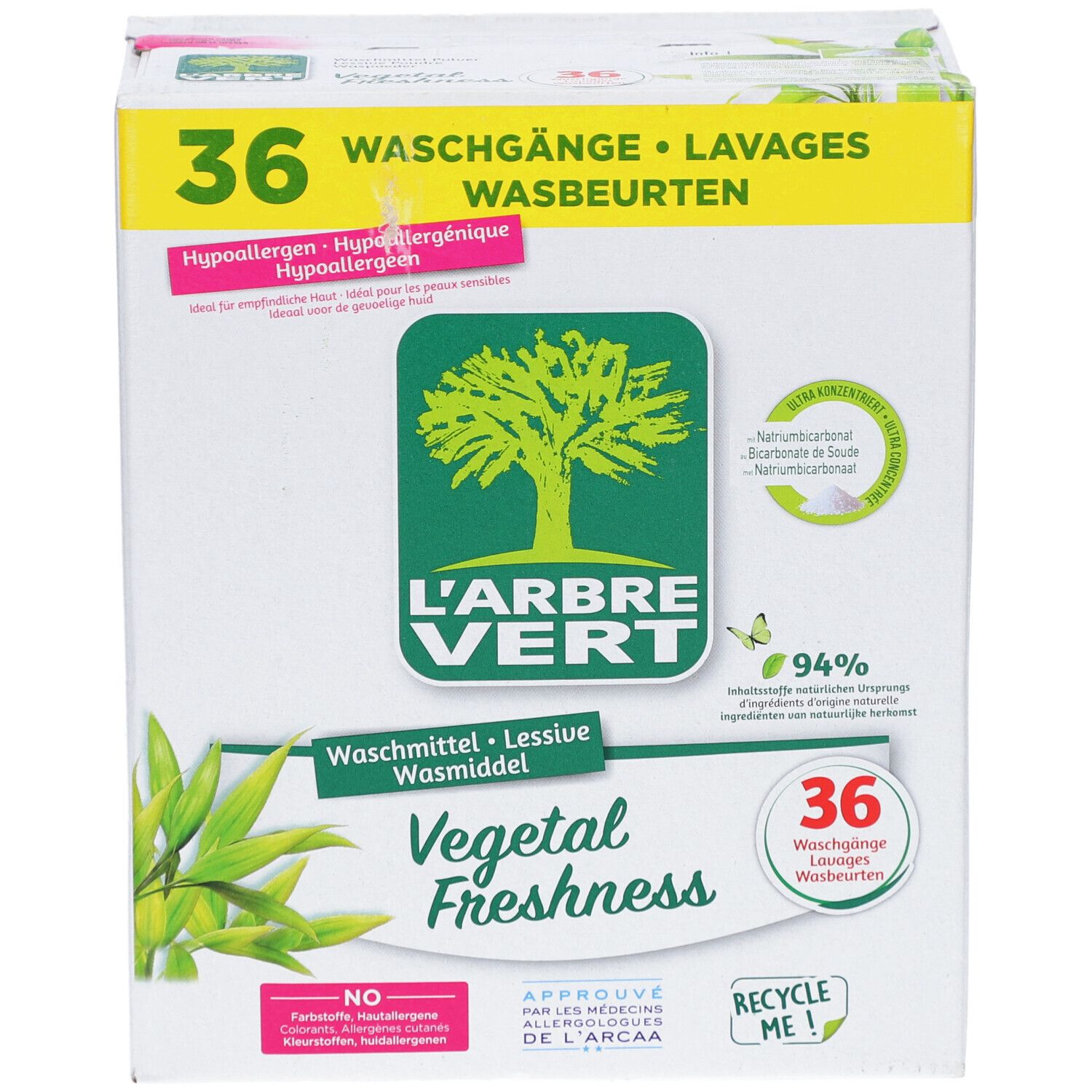 Karton L'ARBRE VERT Waschmittel Pulver. Grün-gelbe Verpackung mit Logo und Schriftzug. 36 Waschgänge.