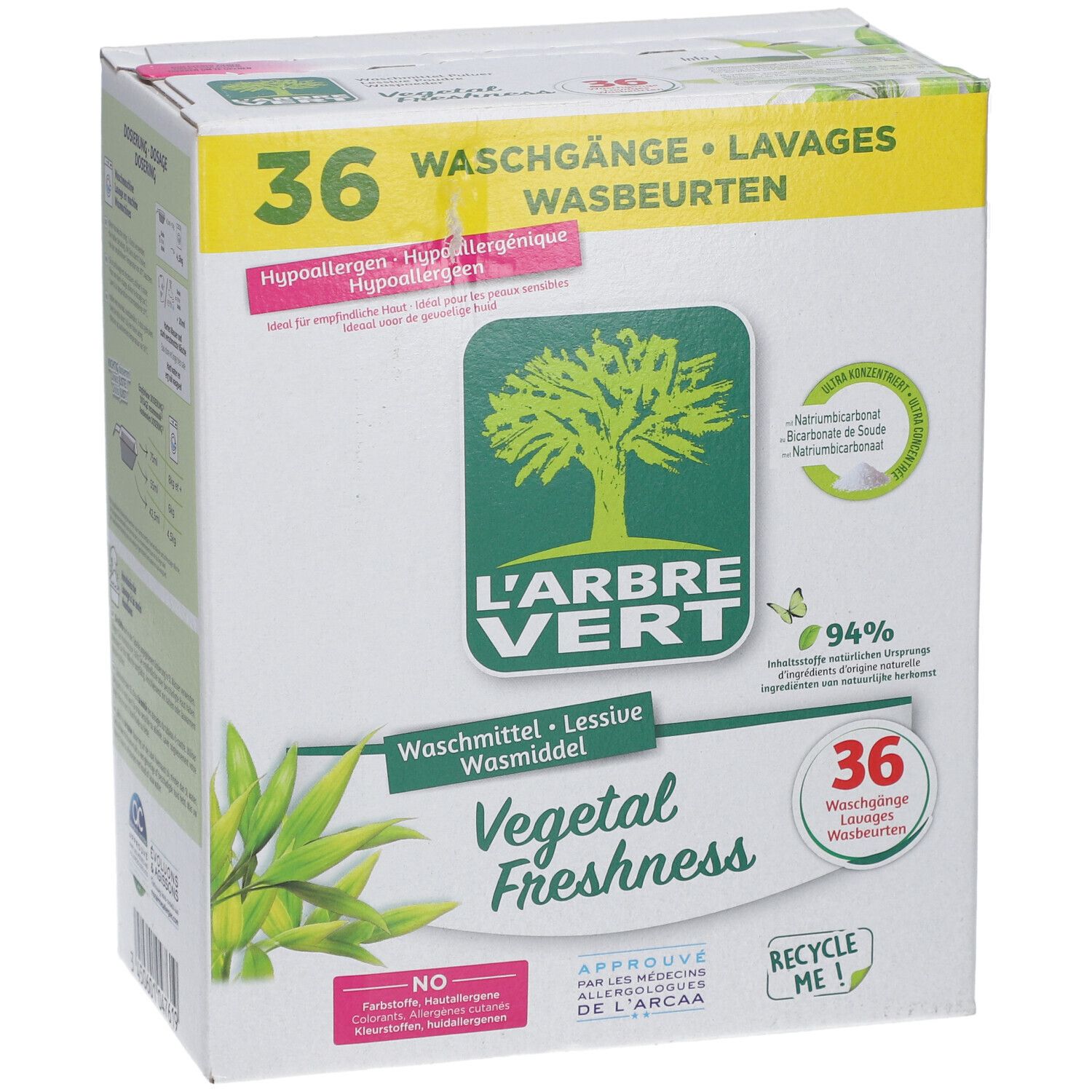Karton L'ARBRE VERT Waschmittel Pulver. Grün-gelbe Verpackung mit Logo und Schriftzug. 36 Waschgänge.