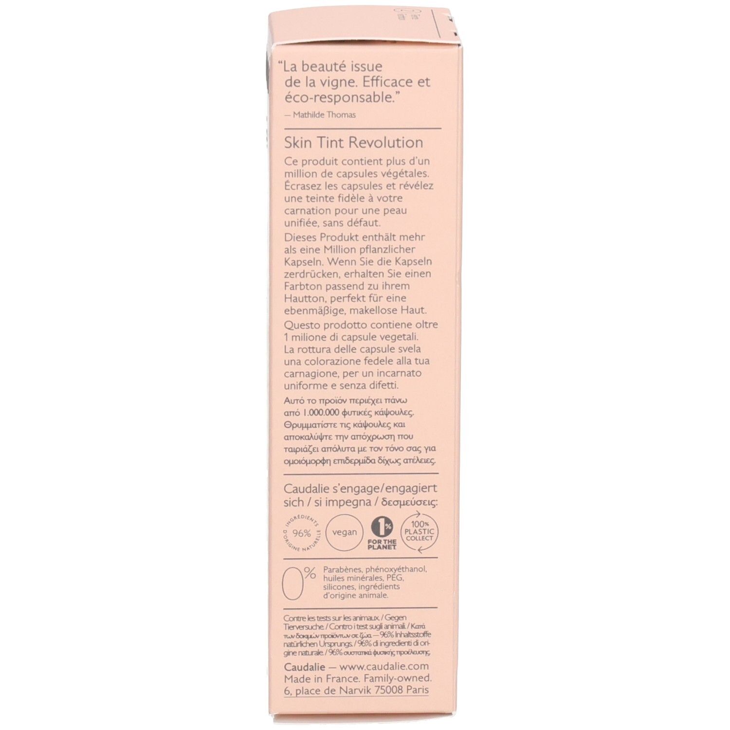 Rückseite der Caudalíe Vinocrush CC Cream Verpackung. Text in mehreren Sprachen. Beige Hintergrund.