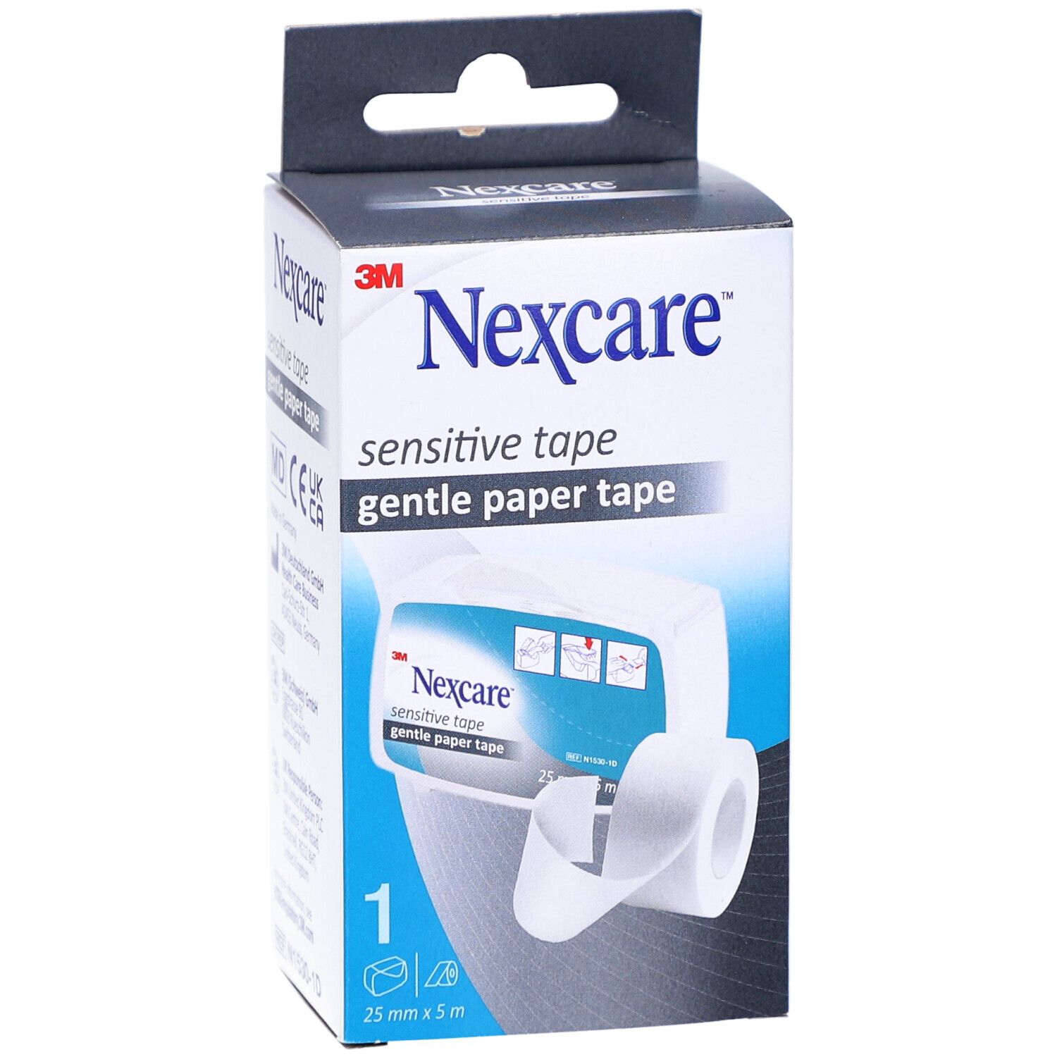Boîte de Nexcare sensitive tape, vue de face. Inscriptions : Nexcare, sensitive tape, 25mm x 5m, 1 rouleau.