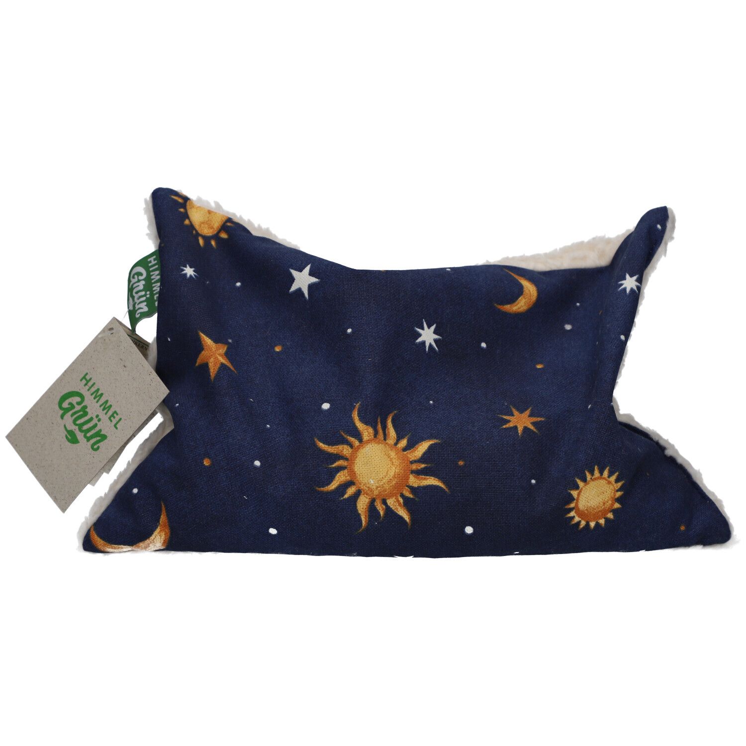 Kissen mit Sternenhimmel-Muster. Dunkelblauer Stoff mit Sonne, Mond und Sternen. Anhänger mit Logo.