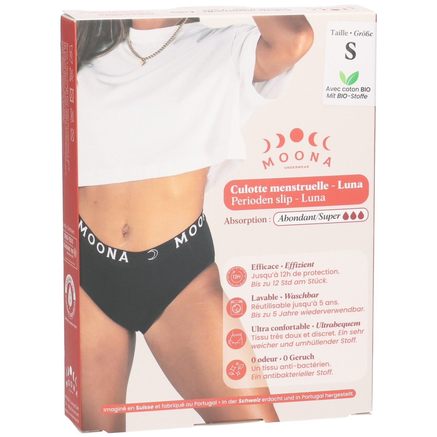 Vorderseite der MOONA-Verpackung. Schwarzer Slip mit MOONA-Schriftzug. Größe S. Produktname und Beschreibung. Informationen zur Absorption.