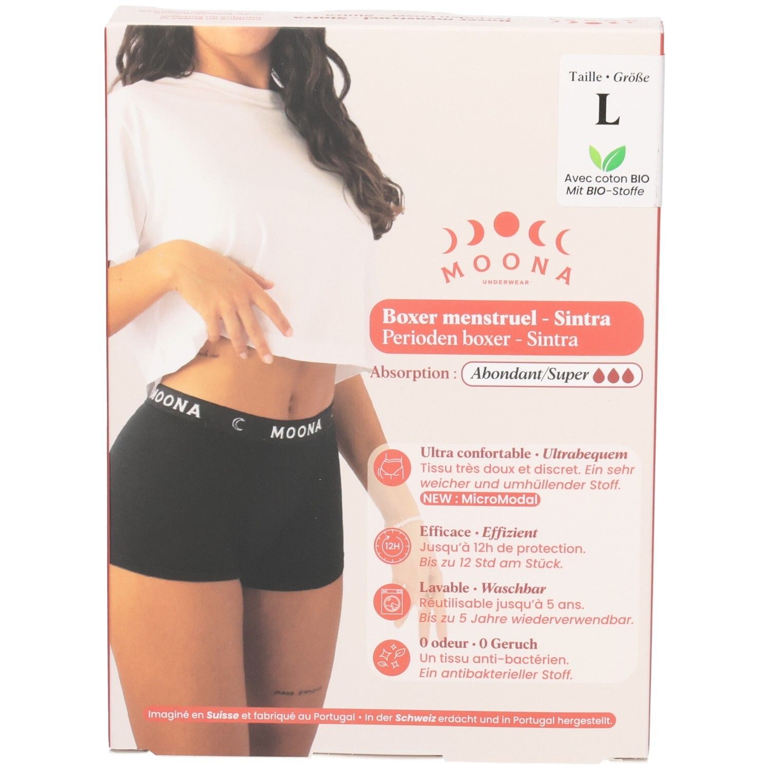 Verpackung mit Menstruationsboxer. Größe L. Schwarzer Boxer mit MOONA-Schriftzug. Produktname, Eigenschaften.