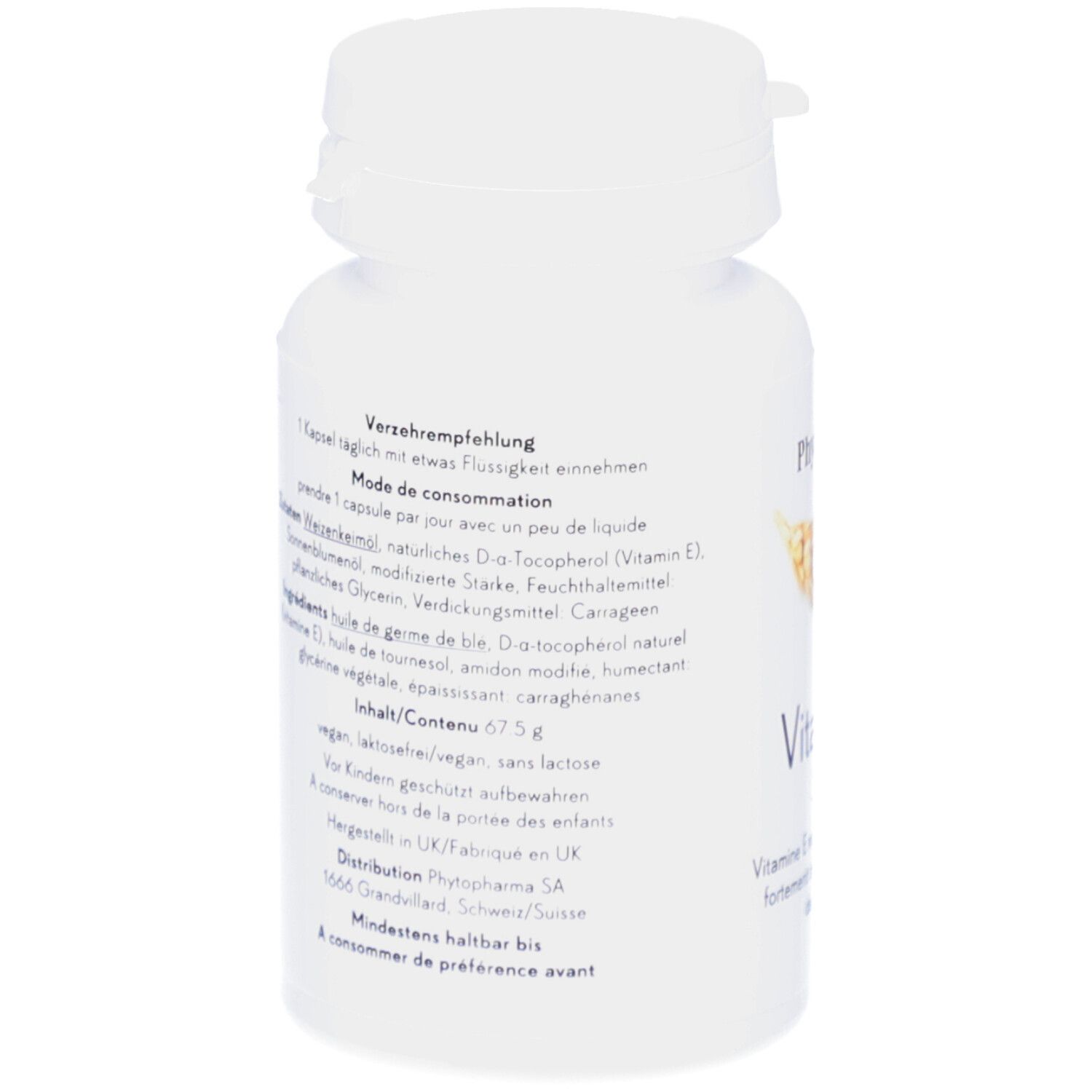 Rückseite einer weißen Flasche mit Schraubverschluss. Text: Verzehrempfehlung, Inhaltsstoffe, vegan, Mindestens haltbar bis.