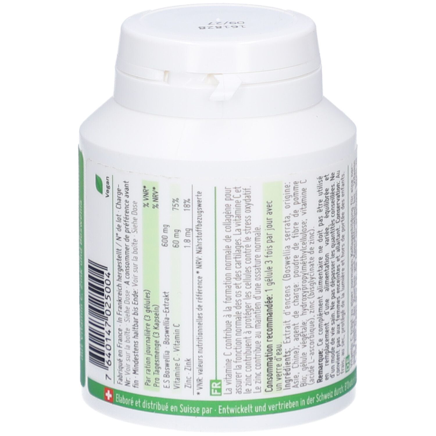 Weiße Flasche mit grünem Etikett. Text mit Nährwertangaben. Vegan-Logo. Schweizer Kreuz.