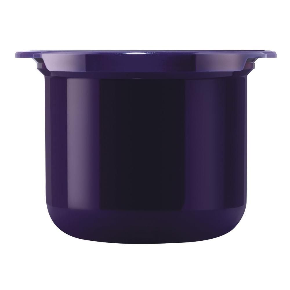 Zylindrischer, dunkelvioletter Behälter mit breitem Rand. Auf weißem Hintergrund.