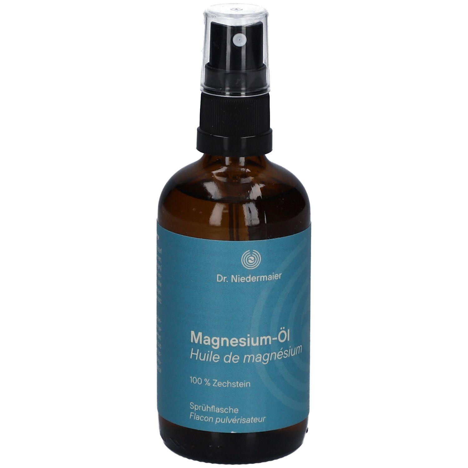 Braune Sprühflasche mit blauem Etikett. Aufschrift: Magnesium-Öl, Dr. Niedermaier. Mit Zerstäuber.