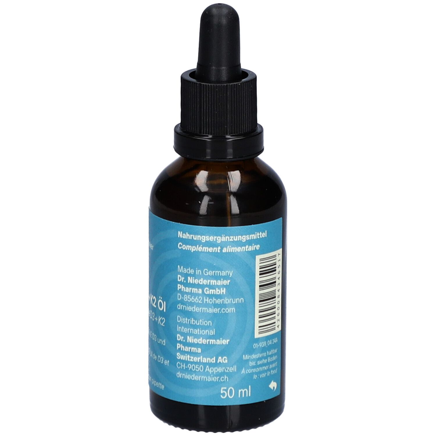 Rückseite der braunen Glasflasche mit Etikett. Herstellerinformationen und Inhaltsstoffe. Dr. Niedermaier Vitamin D3 + K2 Öl.