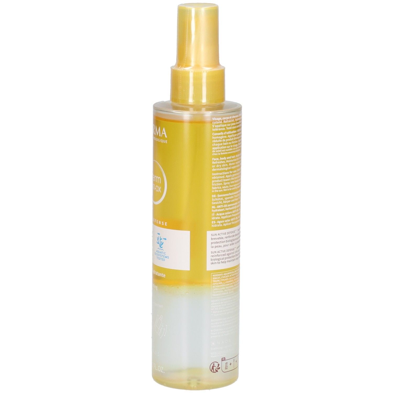 Flacon de protection solaire. Dos avec texte. Liquide jaune transparent. Avec tête de pulvérisation. Vue détaillée des informations sur le produit.