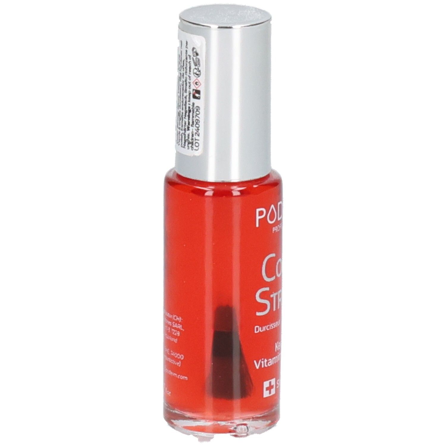 Rote Nagellackflasche mit silbernem Deckel. Sichtbar: Pinsel, Produktinformationen, Chargennummer.