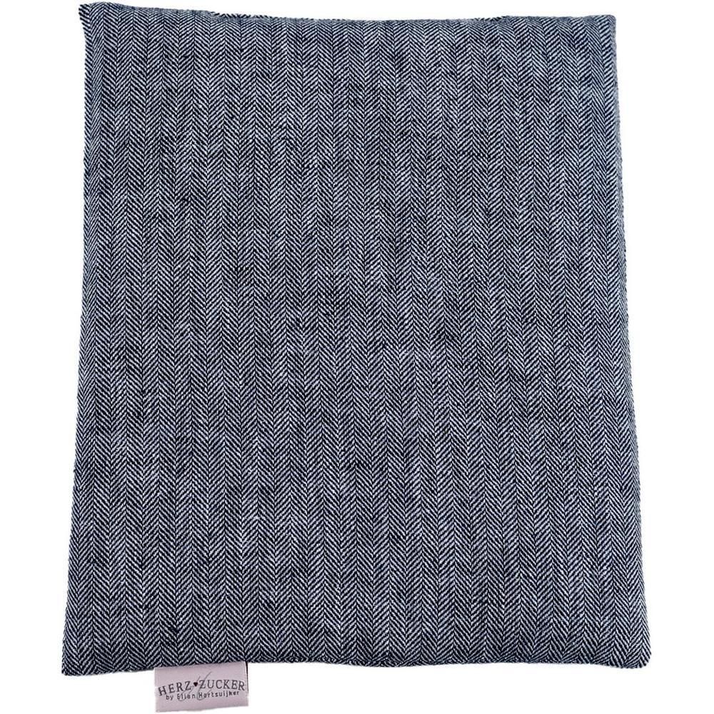 Blaues Leinen-Wärmekissen mit Fischgrätmuster und kleinem Markenetikett.