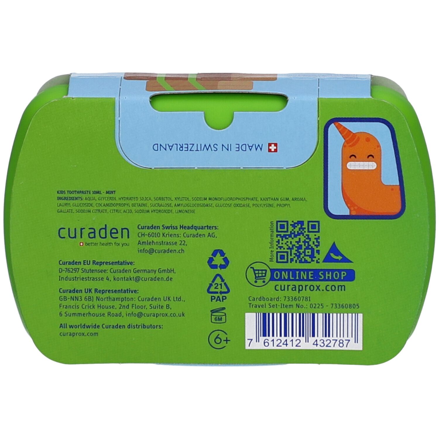 Dos de la trousse de voyage verte. Contient des informations, un code QR et le logo CURAPROX. Fabriqué en Suisse.
