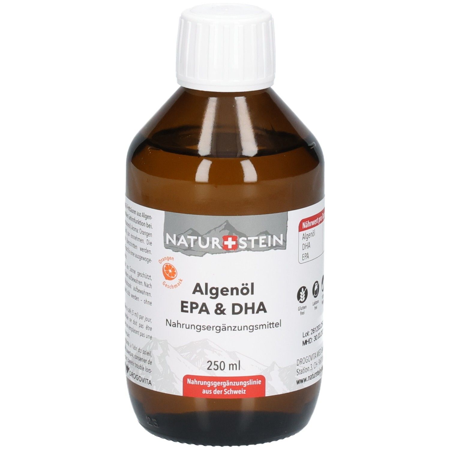 Vorderseite der bernsteinfarbenen Glasflasche. Etikett mit "NATUR+STEIN Algenöl EPA & DHA", "250 ml" und Siegeln.
