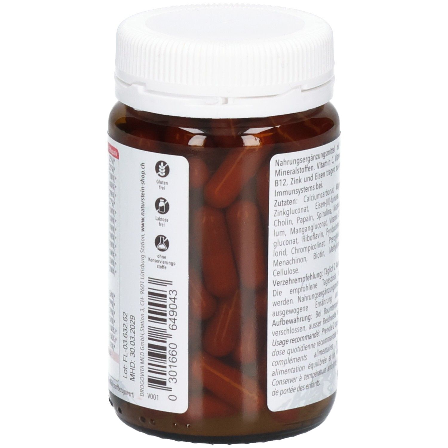 Seitenansicht einer braunen Glasflasche mit Multivitamin-Kapseln. Sichtbare Kapseln im Inneren. Etikett mit Barcode und Siegeln.