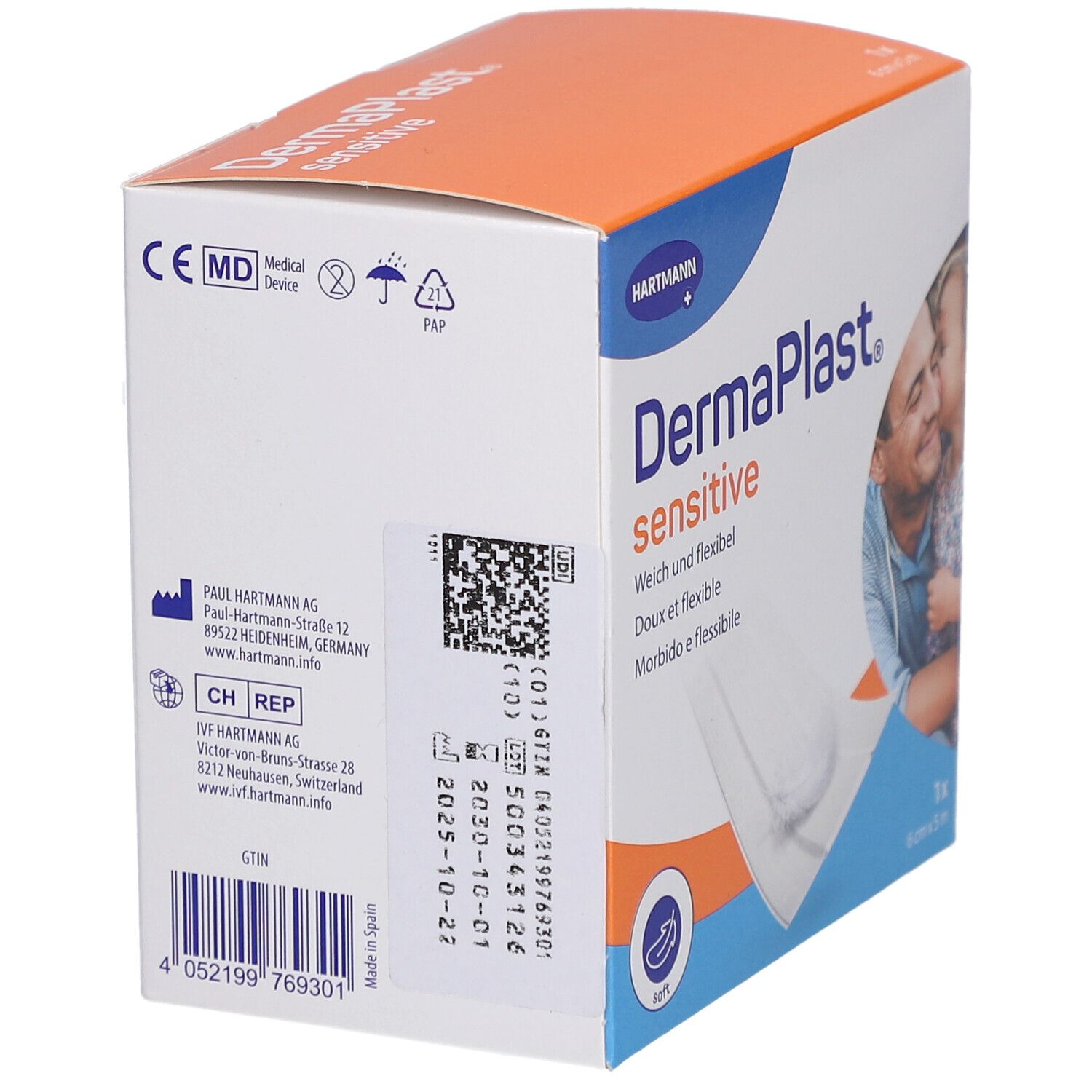 Rückseite der DERMAPLAST® sensitive Verpackung. Enthält Informationen wie Hersteller, Chargennummer, Haltbarkeitsdatum und CE-Kennzeichnung.