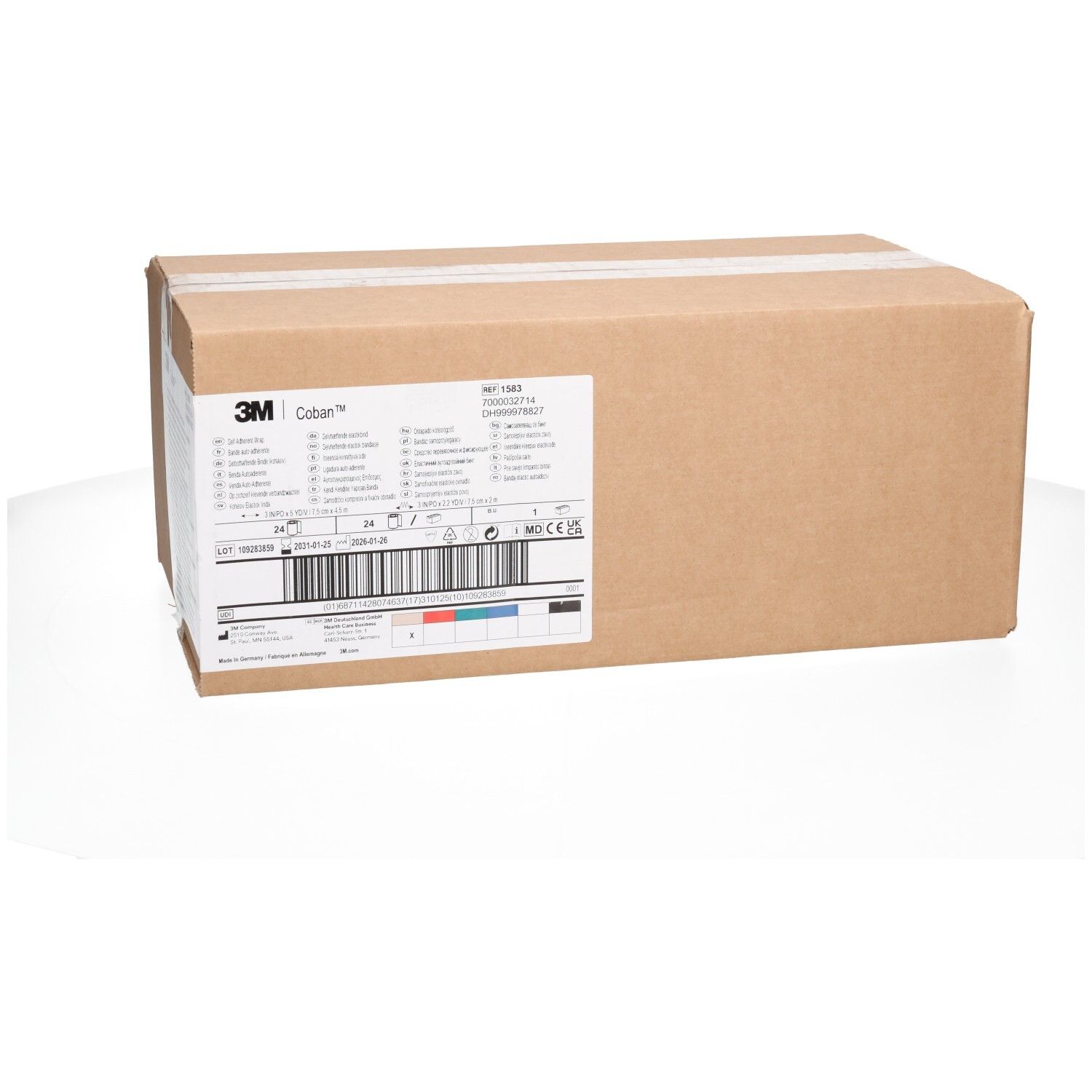 Braune Kartonverpackung mit weißem Klebeband. Auf der linken Seite befindet sich ein Etikett mit Produktinformationen und Barcode.