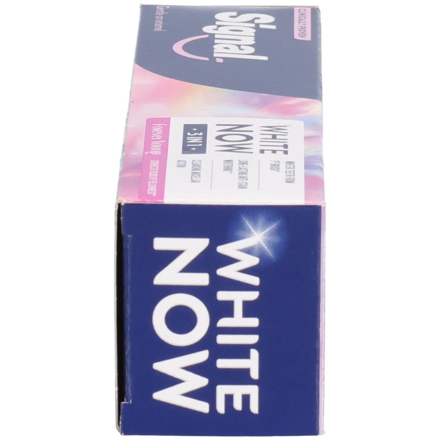 Boîte de dentifrice, vue latérale. Texte "WHITE NOW 3 IN 1" et "Forever Young". Marque : Signal.