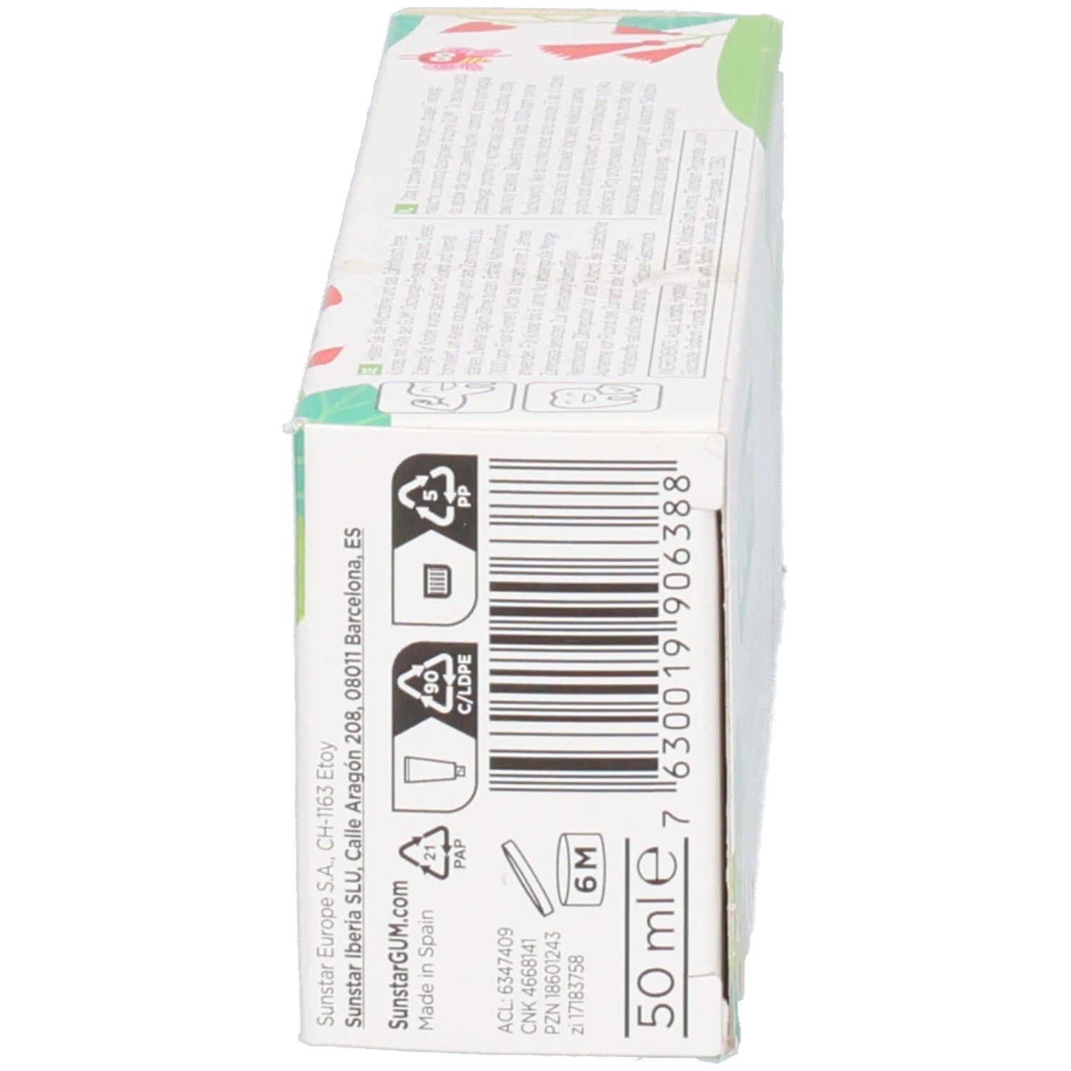 Seitenansicht der Zahnpflegegel-Verpackung. Enthält Informationen wie Herstelleradresse, Recycling-Symbole und Volumen.