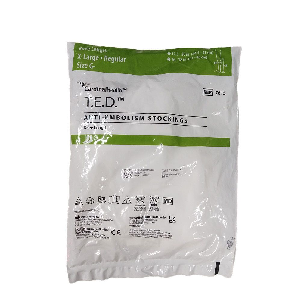 Verpackung mit Kniestrümpfen. Aufschrift: T.E.D. Anti-Embolie-Strümpfe. Größe XL, Regular. Marke: Cardinal Health. Verschiedene Symbole und Kennzeichnungen.