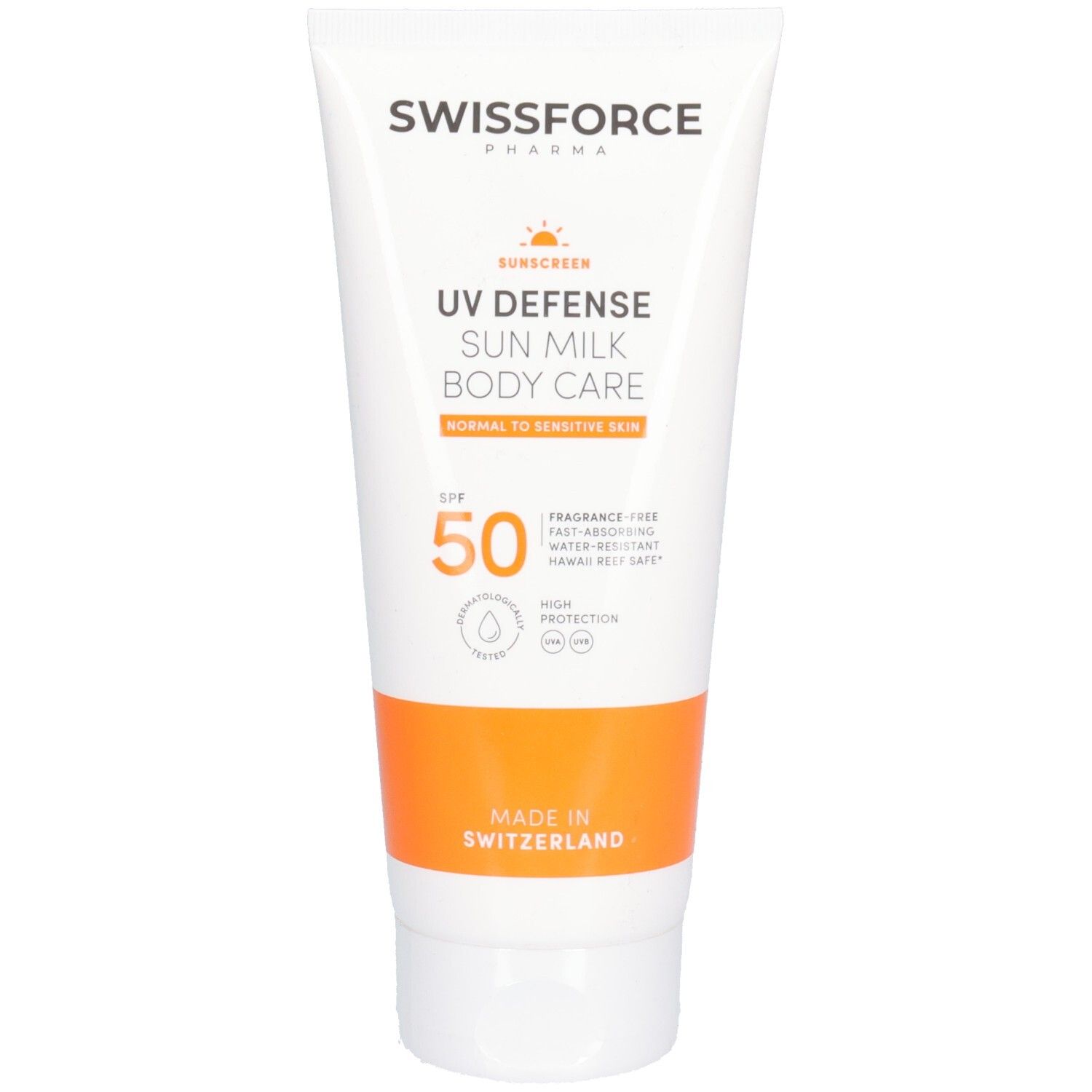 Weisse Tube mit orangefarbenem Abschnitt. Aufschrift: SWISSFORCE, UV DEFENSE SUN MILK BODY CARE, LSF 50. Wasserfest, für normale bis empfindliche Haut.