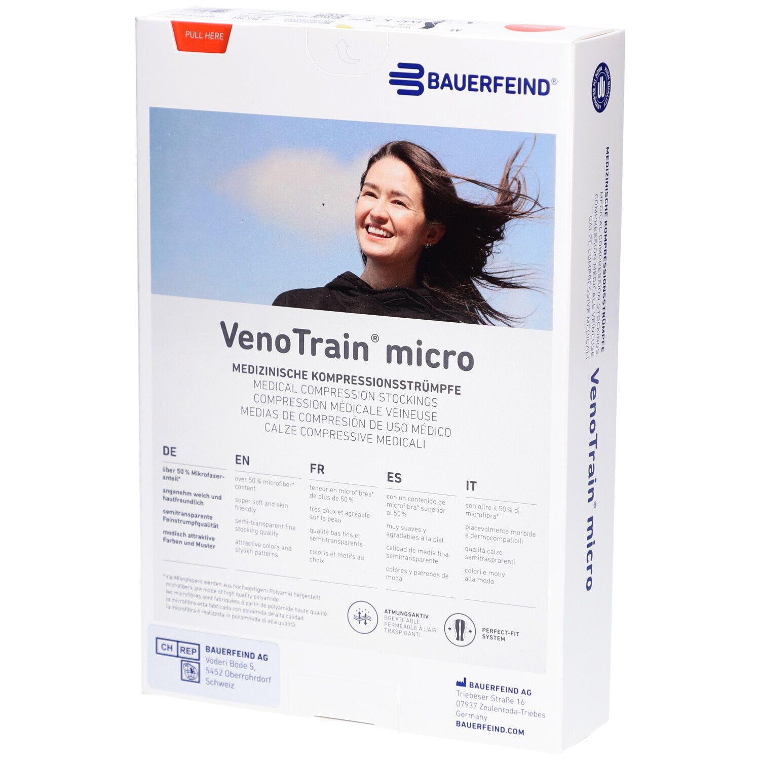 Verpackung mit Kompressionsstrümpfen. Marke: BAUERFEIND VenoTrain micro. Mehrsprachige Produktinformationen.