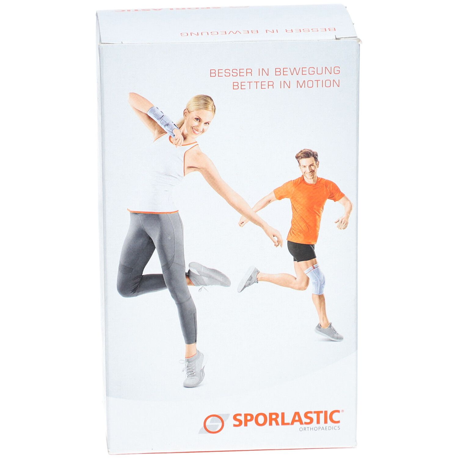 Produktverpackung mit Abbildung von Personen mit Bandagen. Marke SPORLASTIC. Text: BESSER IN BEWEGUNG / BETTER IN MOTION.