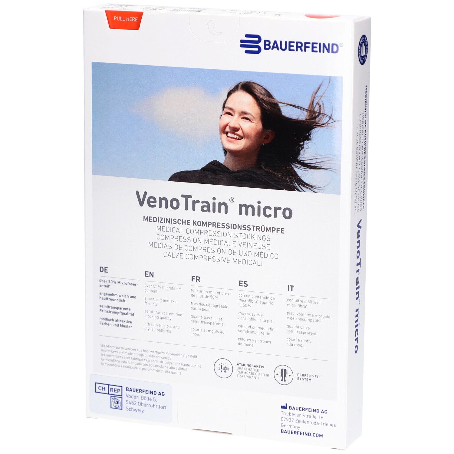 Verpackung mit Kompressionsstrümpfen. Rückseite mit Informationen. Marke: VenoTrain micro, Bauerfeind. Frau lächelt.