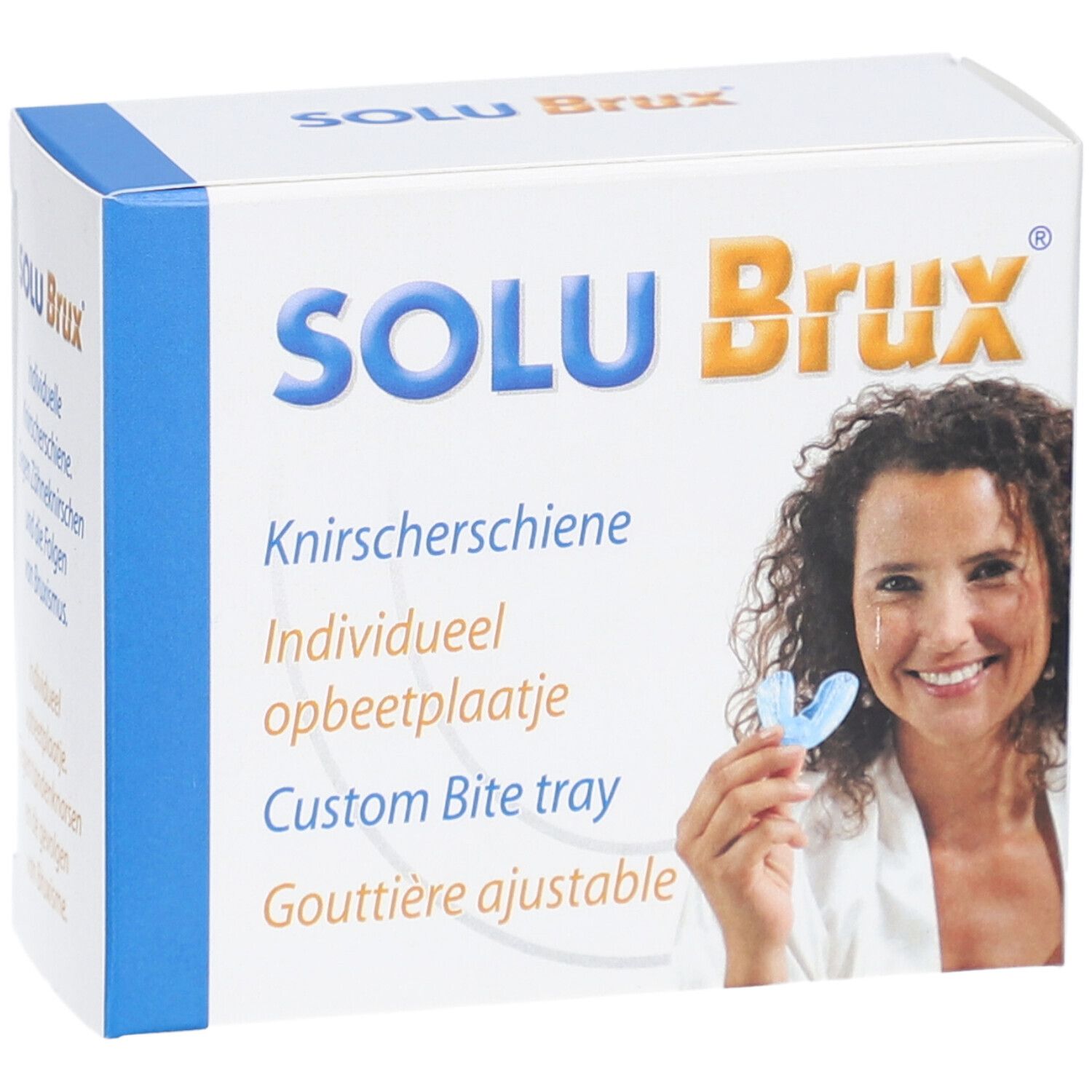 Verpackung von SOLU Brux. Aufdruck: Knirscher-Schiene, Custom Bite Tray. Frau hält blaue Schiene.