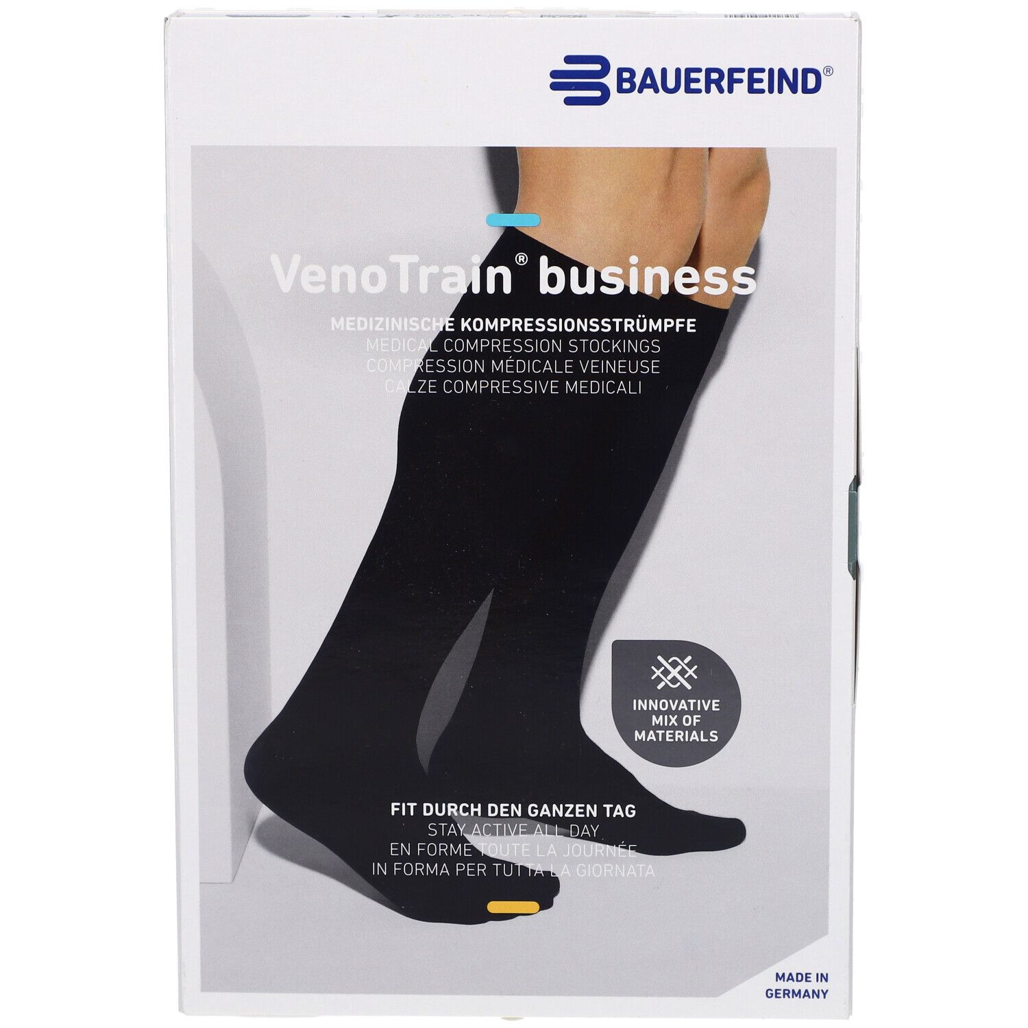 Bas de compression noirs dans un emballage. Marque : Bauerfeind. Inscription : VenoTrain business. Bas de compression médicale.