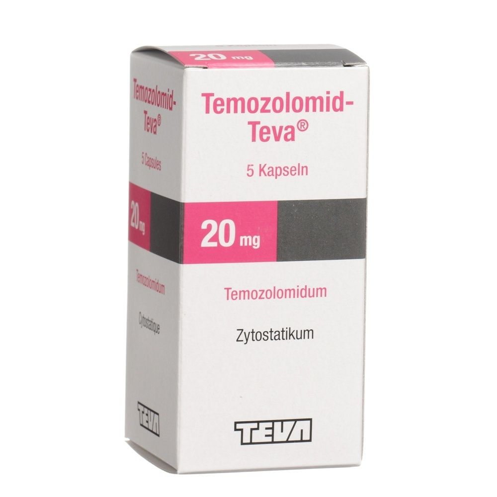 Boîte de TEMOZOLOMID Teva Kaps 20 mg. Fl 5 Stk. Texte rose et gris sur fond blanc. Logo Teva en bas.