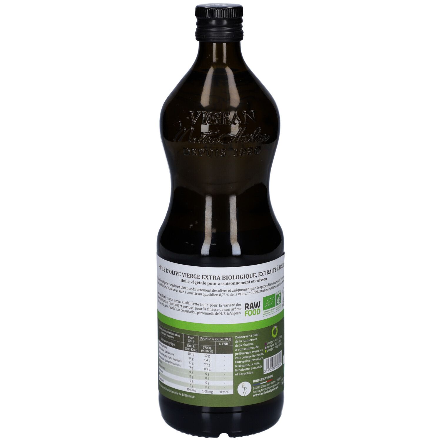 Grüne Glasflasche mit Olivenöl. Rückseite mit Text. Schwarzer Verschluss.