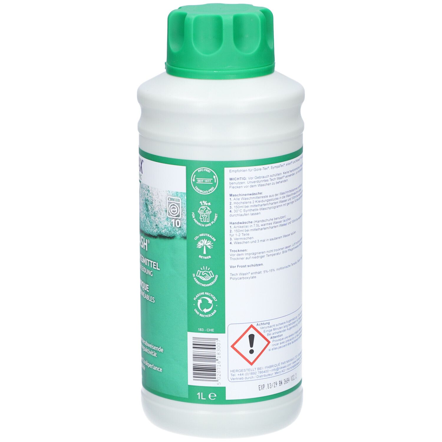 Rückseite der Flasche. Text in mehreren Sprachen. NIKWAX Logo. Grün-weiße Farbgebung. Gefahrensymbol. 1L. Umweltzeichen.