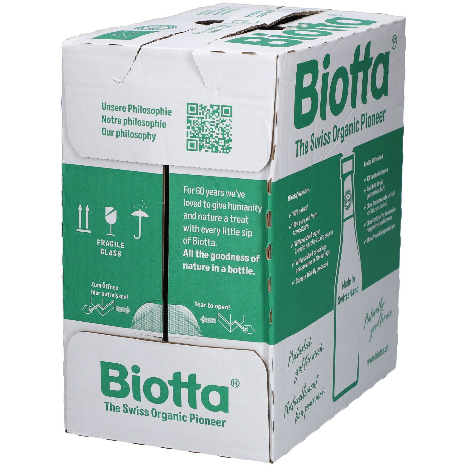 Karton BIOTTA mit grünen und weißen Elementen. Text: The Swiss Organic Pioneer. Enthält 6 Flaschen. QR-Code und Fragile Glass.