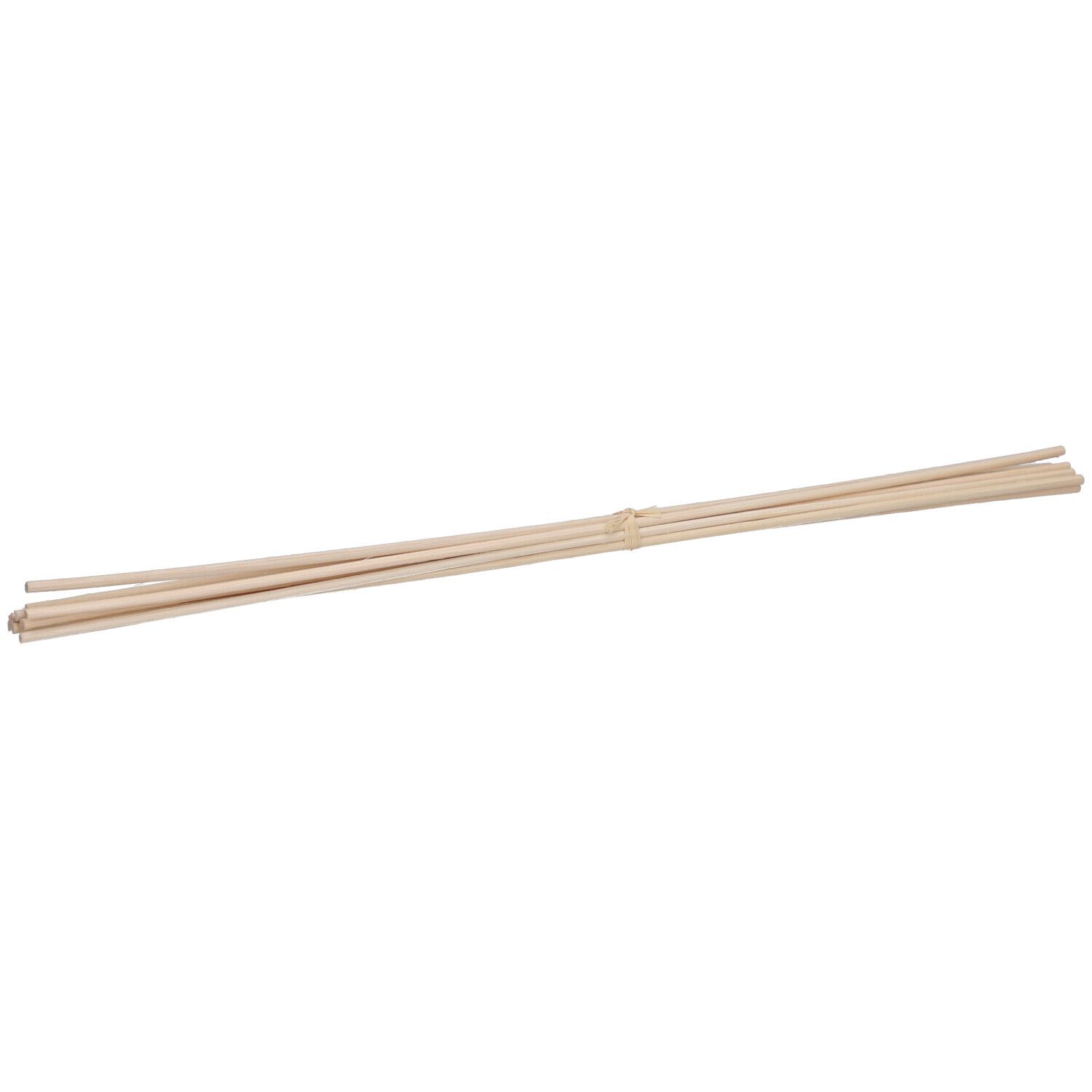 Bündel Holzstäbchen, hellbraun. Stäbchen gebündelt mit Band. Auf weißem Hintergrund.